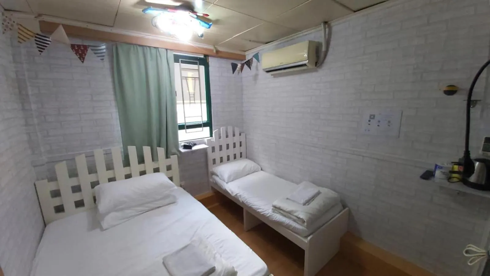 Cozy Inn Jordan Station Hong Kong