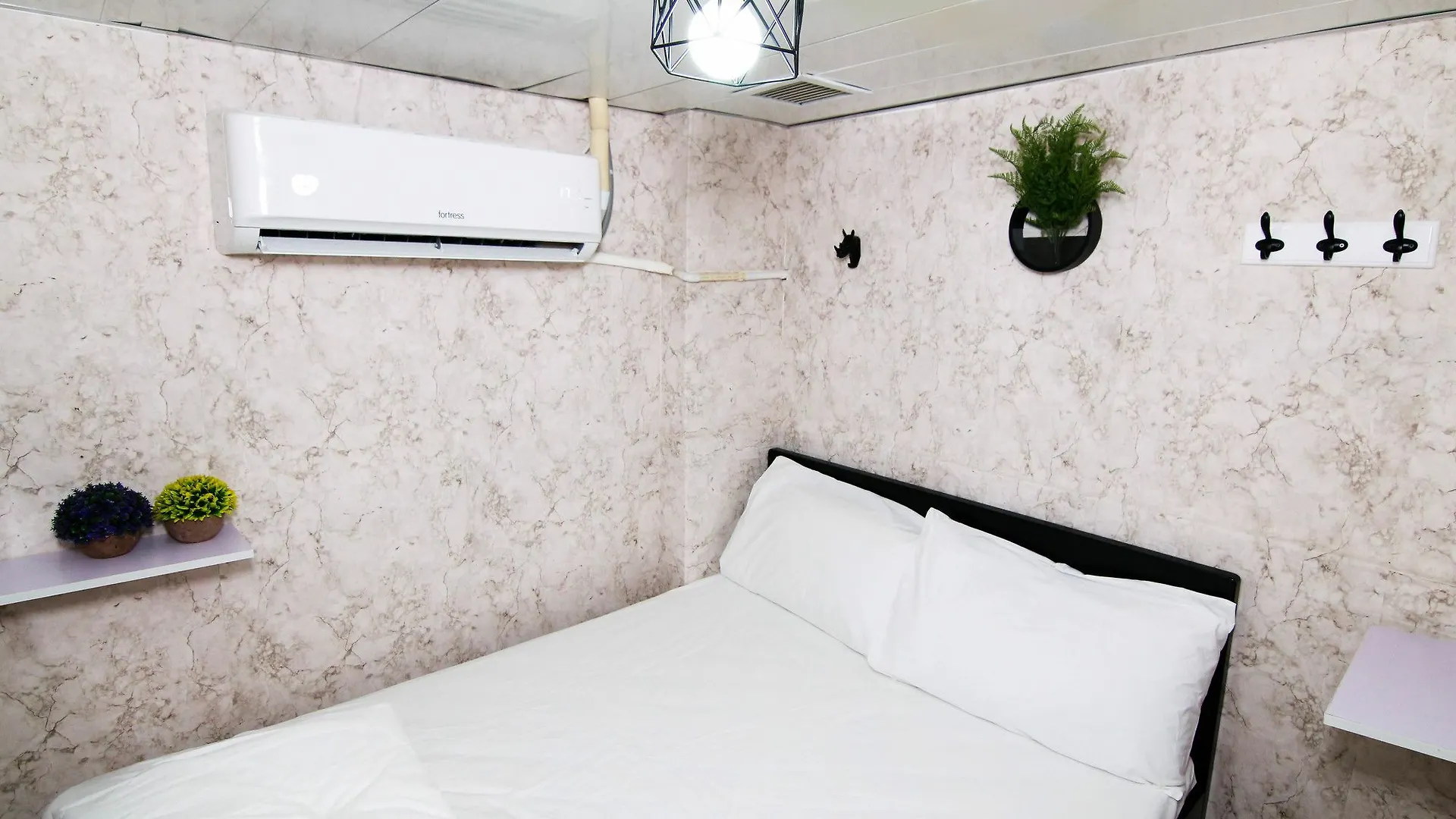Cozy Inn Jordan Station Hong Kong China