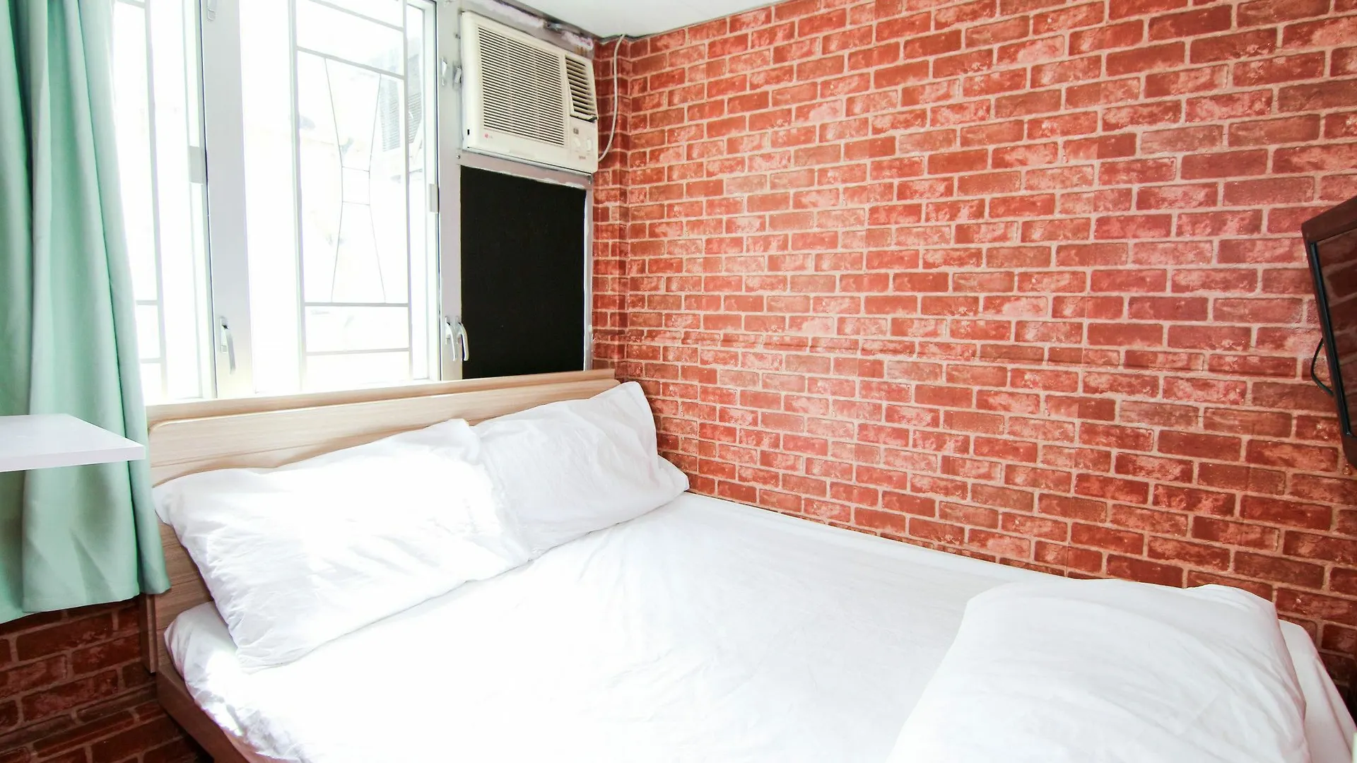 Cozy Inn Jordan Station Hong Kong Guest house