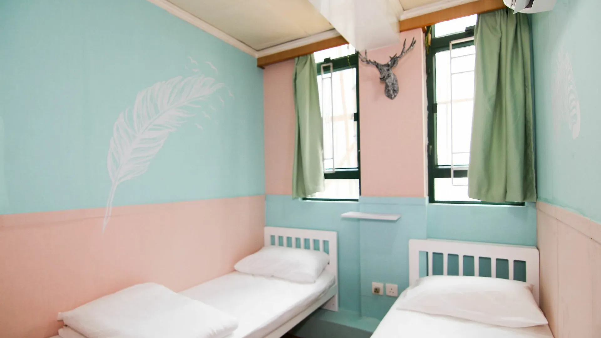 Cozy Inn Jordan Station Hong Kong