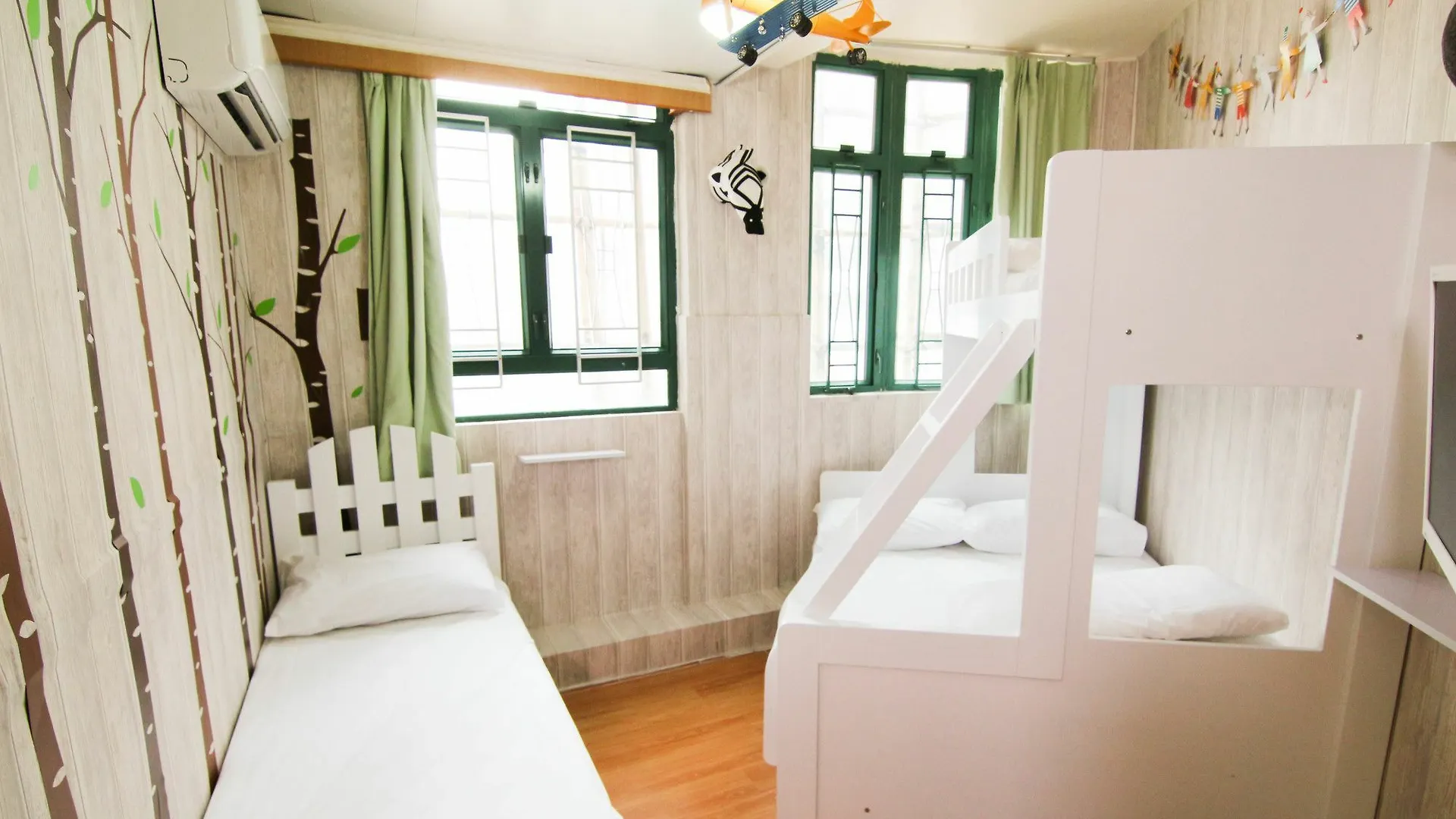 Guest house Cozy Inn Jordan Station Hong Kong